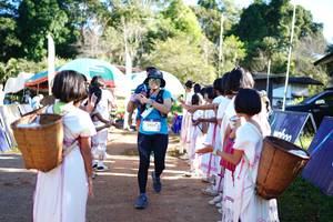 BIB: 2404, 
                            <button type="button" onclick="openModal(19050002)" class="btn btn-primary btn-sm float-right btn-popup" data-toggle="modal" data-target=".modal-high-quality">
                        <i class="fas fa-shopping-cart"></i> Add to Cart
                    </button>
                                            <button type="button" onclick="isThisMe(19050002, true)" class="btn btn-success btn-sm float-right btn-popup btn-isme hidden" data-toggle="tooltip" data-placement="bottom" title="นี่คือรูปของคุณใช่ไหม คลิกที่นี่เพื่อเอาเข้าอัลบั้ม">
                        <i class="fas fa-plus"></i> Add to album
                    </button>
                    <button type="button" onclick="isThisMe(19050002, false)" class="btn btn-warning btn-sm float-right btn-popup btn-isnotme hidden">
                        <i class="fas fa-ban"></i> Remove from album
                    </button>